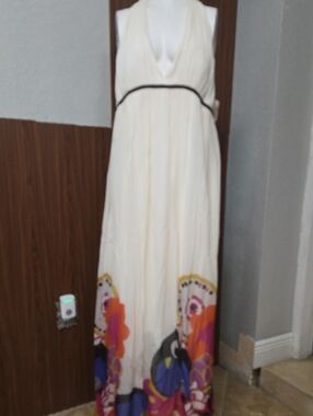 Kay Unger White Silk Halter Gown with Beaded Waist & Floral Hem โ Size 16